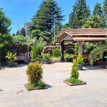 Guesthouse Gocha Beridze Batumi Eksteriør bilde
